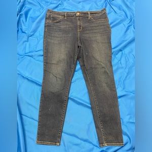 Universal Thread Women’s Jeans 16/33R